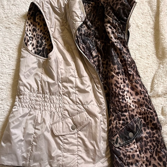 Vest - Picture 3 of 3